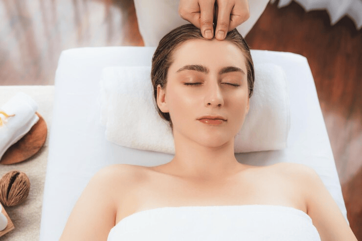 Relaxing Head Oil Massage